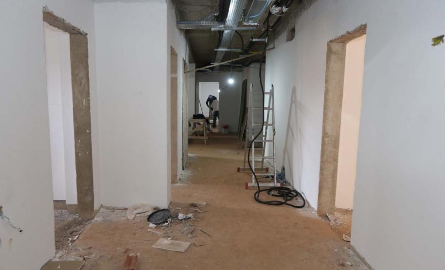 Construcao da Delegacia Cidada de Almirante Tamandare. A delegacia cidadã é um novo modelo de atendimento em delegacias no Paraná, com espaços específicos e reservados para separar vítimas de agressores e possibilidade de auxílio de assistentes sociais e psicólogos, quando necessário. Almirante Tamandare