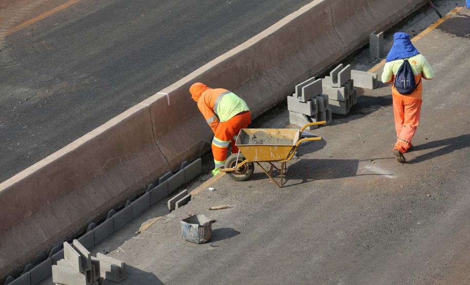 Obras na  PR-445  no trecho de 15,8 quilômetros entre Londrina e o distrito de Irerê tem previsão de entrega para dezembro