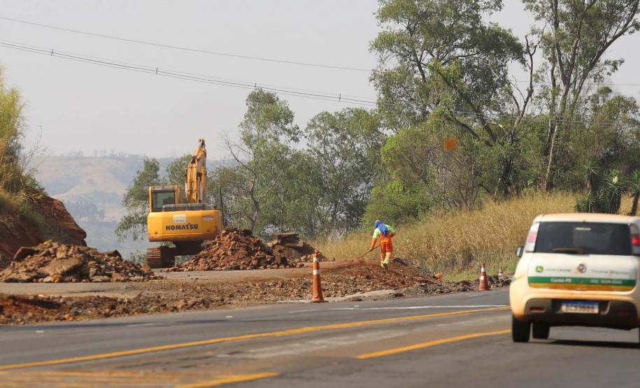 Obras na  PR-445  no trecho de 15,8 quilômetros entre Londrina e o distrito de Irerê tem previsão de entrega para dezembro
