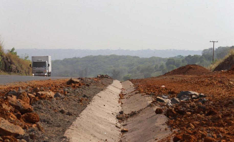 Obras na  PR-445  no trecho de 15,8 quilômetros entre Londrina e o distrito de Irerê tem previsão de entrega para dezembro