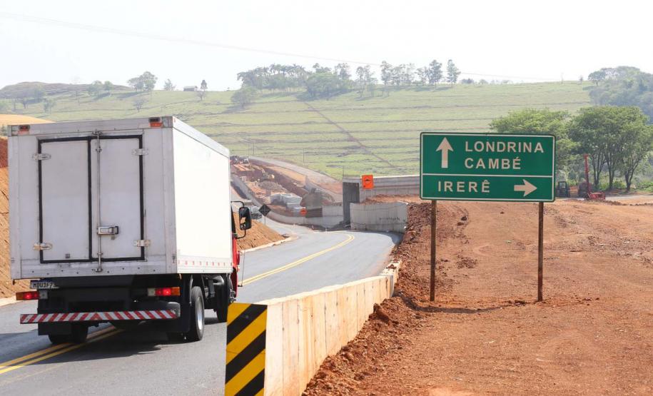Obras na  PR-445  no trecho de 15,8 quilômetros entre Londrina e o distrito de Irerê tem previsão de entrega para dezembro