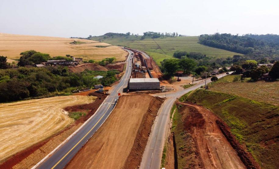 Obras na  PR-445  no trecho de 15,8 quilômetros entre Londrina e o distrito de Irerê tem previsão de entrega para dezembro