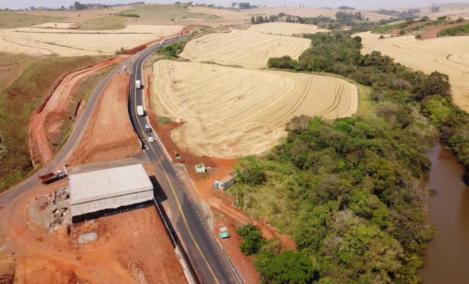 Obras na  PR-445  no trecho de 15,8 quilômetros entre Londrina e o distrito de Irerê tem previsão de entrega para dezembro