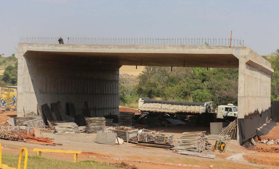 Obras na  PR-445  no trecho de 15,8 quilômetros entre Londrina e o distrito de Irerê tem previsão de entrega para dezembro