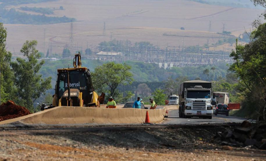 Obras na  PR-445  no trecho de 15,8 quilômetros entre Londrina e o distrito de Irerê tem previsão de entrega para dezembro