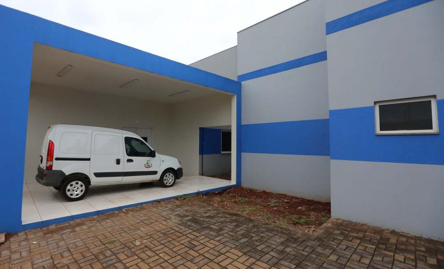 As edificacoes da nova Unidade Basica de Saude (UBS) e Pronto Atendimento (PA) em Pato Bragado estao em processo de conclusao. O complexo possibilitara o atendimento unificado de promo‹o e prote‹o da saude da populacao.  A nova UBS comporta salas para consultorios clinicos, imunizao e demais procedimentos, entre outros setores. Ja o PA (em fase terminal) sera exclusivo a pacientes do municipio para atendimento a situacoes de urgencia e emergencia.