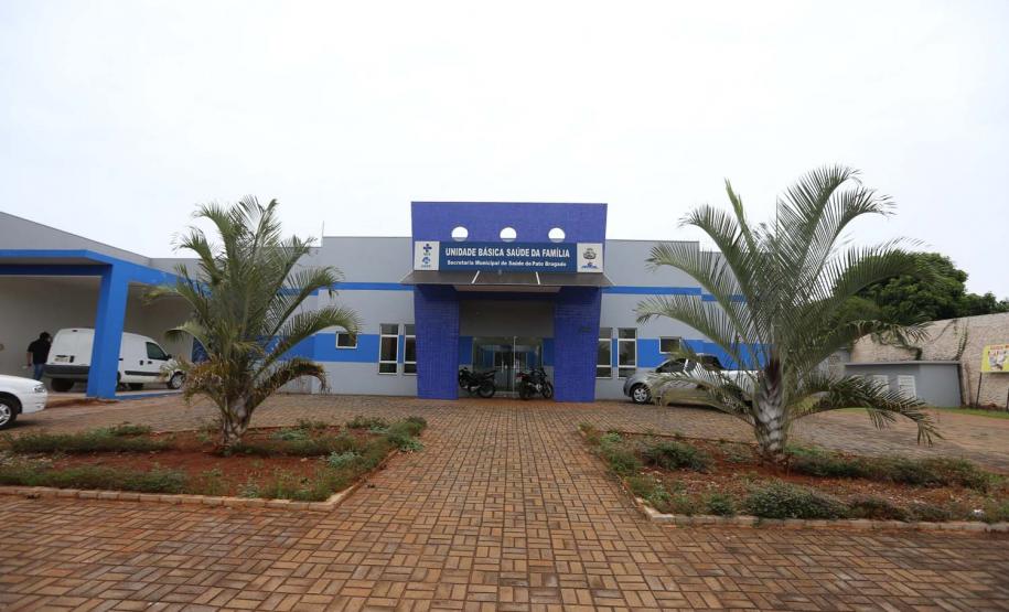 As edificacoes da nova Unidade Basica de Saude (UBS) e Pronto Atendimento (PA) em Pato Bragado estao em processo de conclusao. O complexo possibilitara o atendimento unificado de promo‹o e prote‹o da saude da populacao.  A nova UBS comporta salas para consultorios clinicos, imunizao e demais procedimentos, entre outros setores. Ja o PA (em fase terminal) sera exclusivo a pacientes do municipio para atendimento a situacoes de urgencia e emergencia.