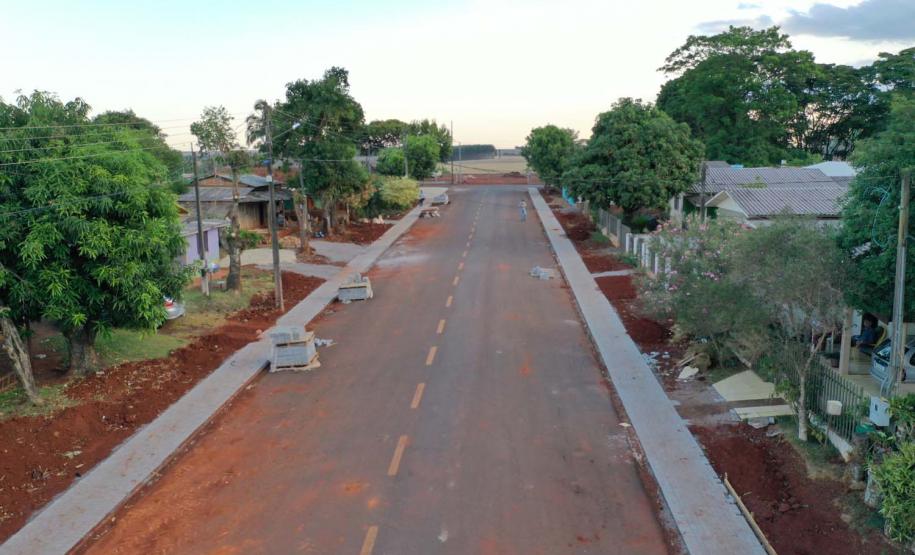 Obras de Pavimentação asfáltica e calçada na cidade de Braganey