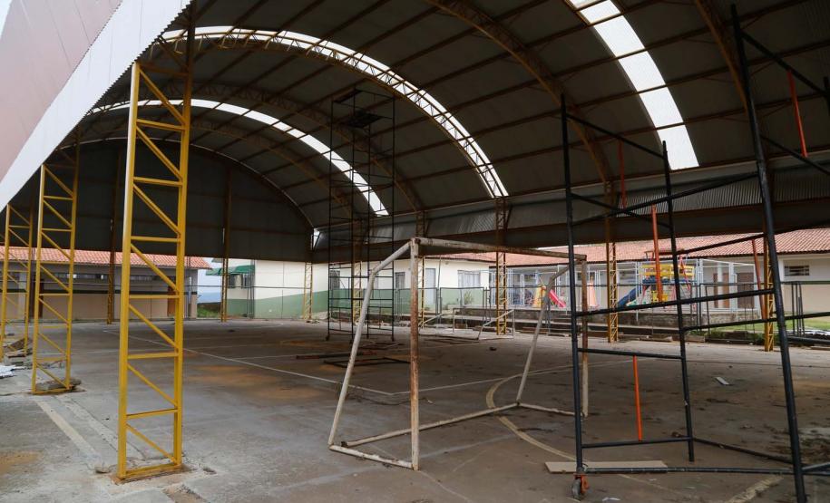 Cobertura da Quadra Esportiva no Colégio Estadual do Campo Affonso Martinez Albaladejo e Caetano Munhoz da Rocha.