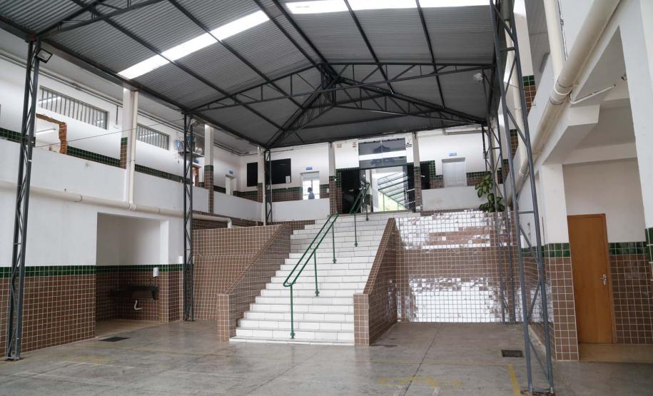 colegio estadual leonardo f. nogueira em Pinhalão.