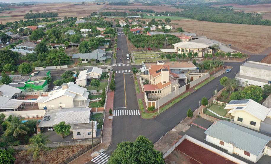 Pavimentação asfaltica no distrito de Dom Armando em Missal- Foto : Jonathan Campos / AEN