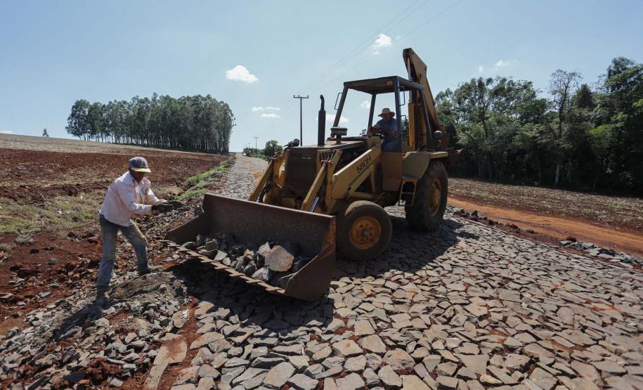 Maripá - 21-10-2020 -Pavimentação da estrada Auto Aurora em Maripá