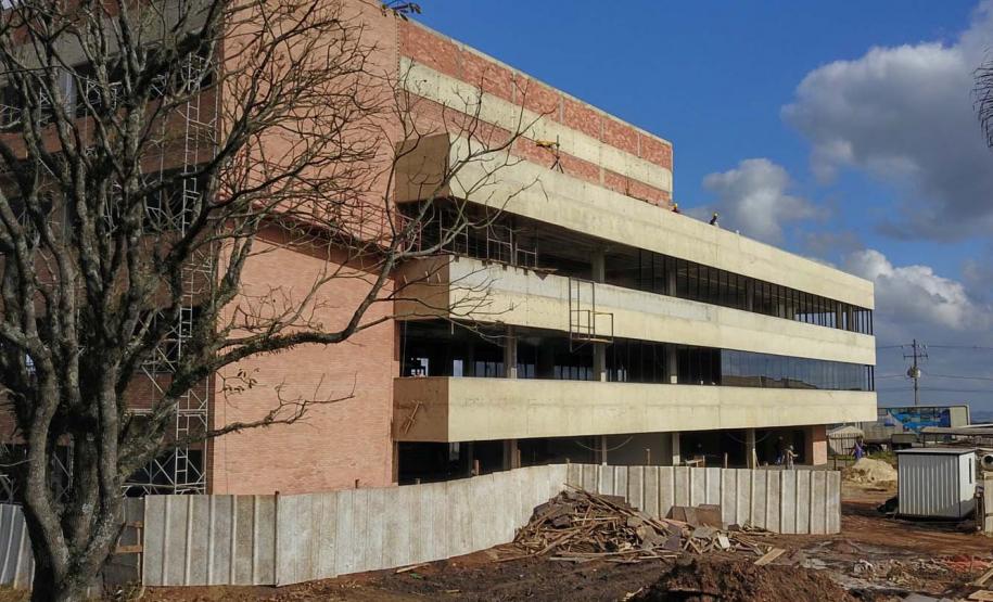 Prefeitura de Carambeí terá sede própria após 25 anos de aluguel