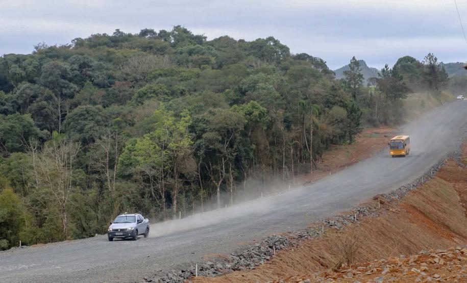 Pavimentação da PR-364 já muda vida de quem vive no Centro Sul