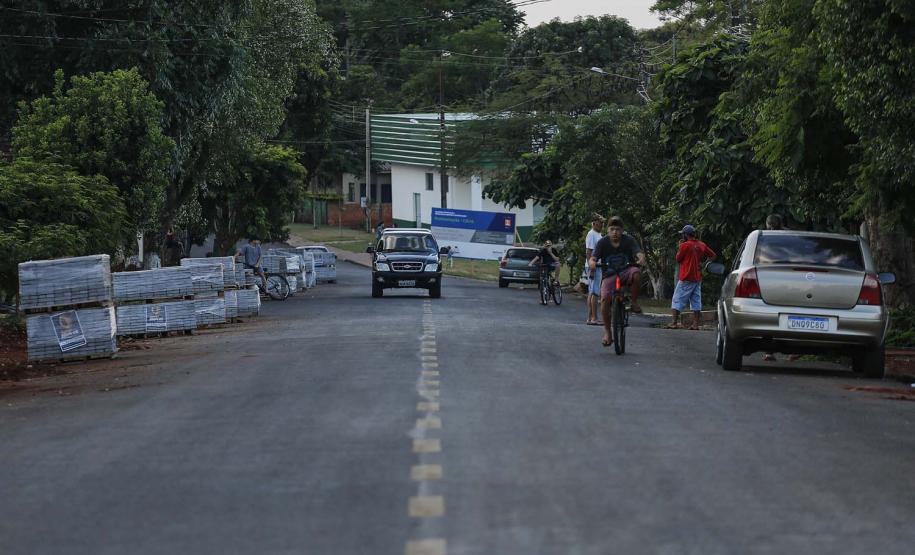 Obras de Pavimentação asfáltica e calçada na cidade de Braganey