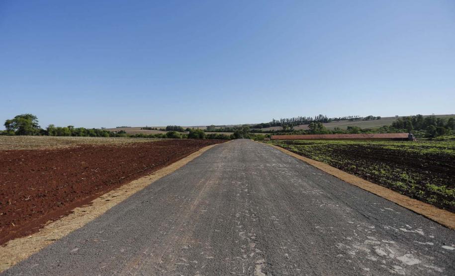 Pavimentacão em Pedra Poliédrica na KD-306  em Palotina