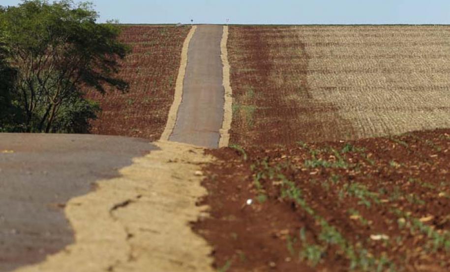 Pavimentacão em Pedra Poliédrica na KD-306  em Palotina