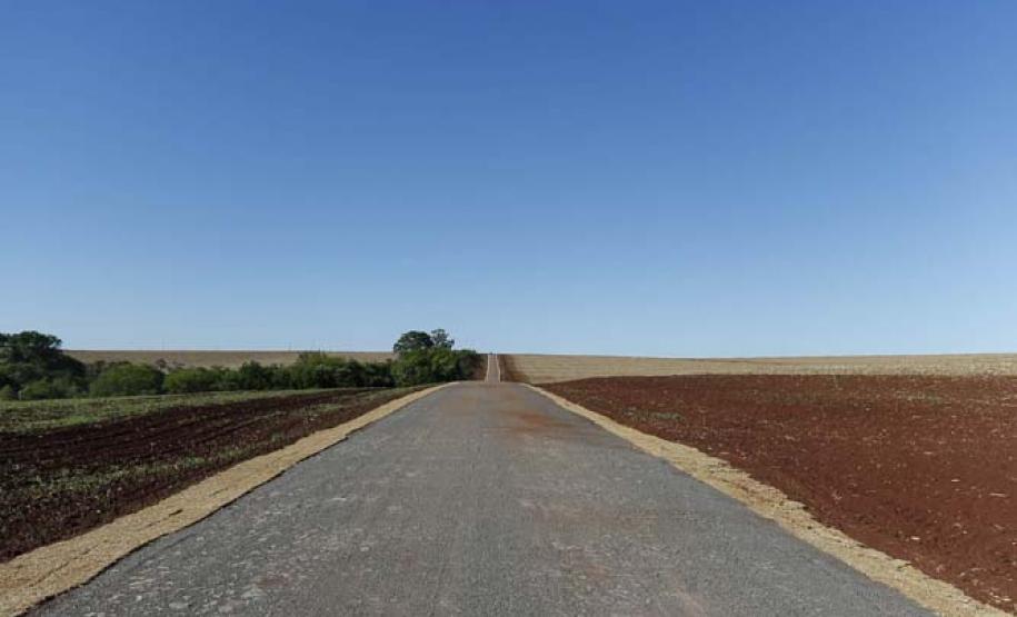 Pavimentacão em Pedra Poliédrica na KD-306  em Palotina