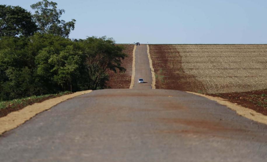 Pavimentacão em Pedra Poliédrica na KD-306  em Palotina