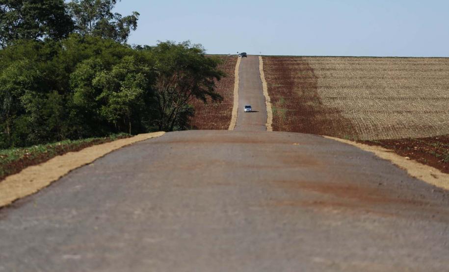 Pavimentacão em Pedra Poliédrica na KD-306  em Palotina