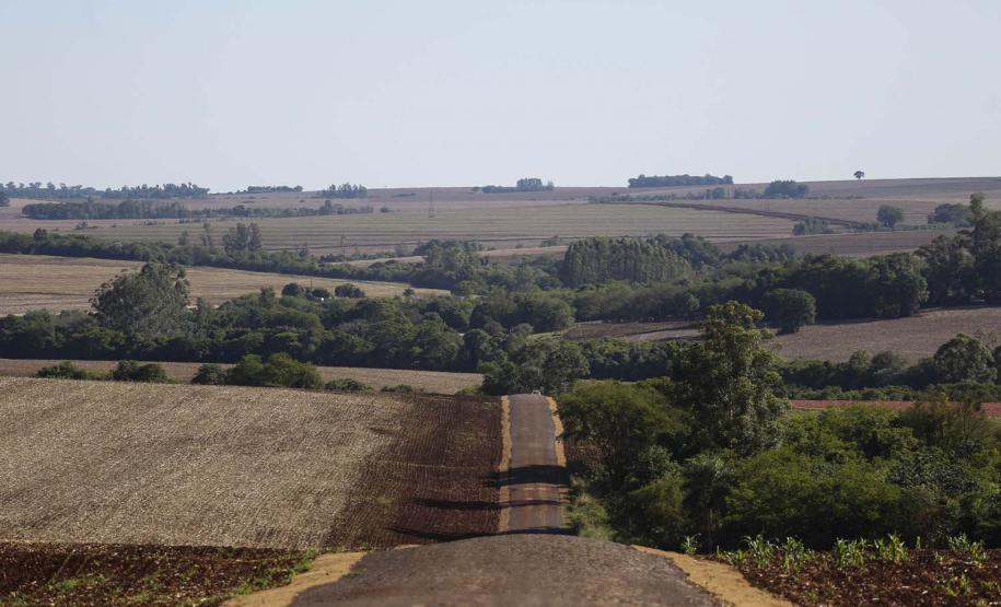 Pavimentacão em Pedra Poliédrica na KD-306  em Palotina