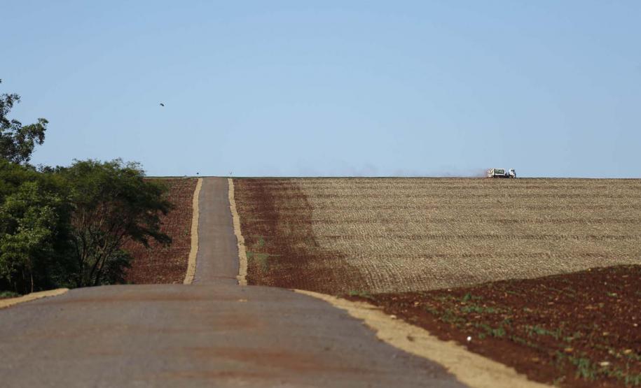 Pavimentacão em Pedra Poliédrica na KD-306  em Palotina