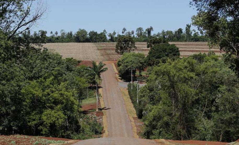 Pavimentacão em Pedra Poliédrica na KD-306  em Palotina