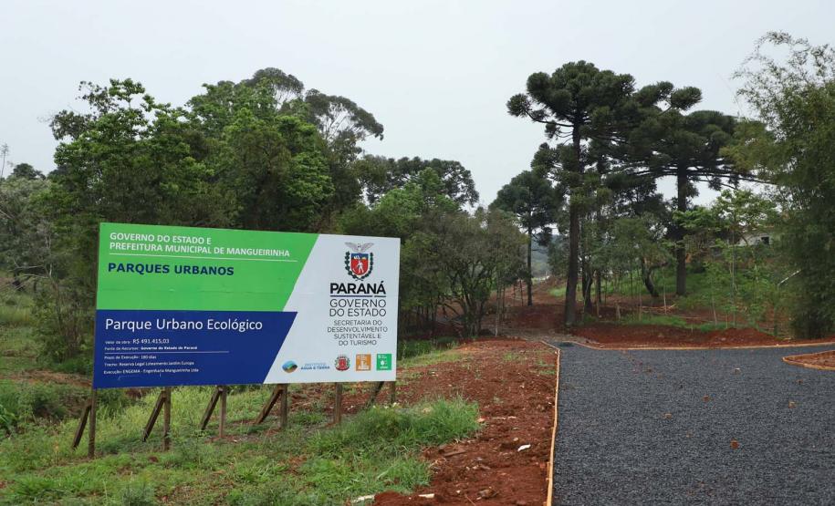 Mangueirinha ganha asfalto novo, parque e feira do agricultor