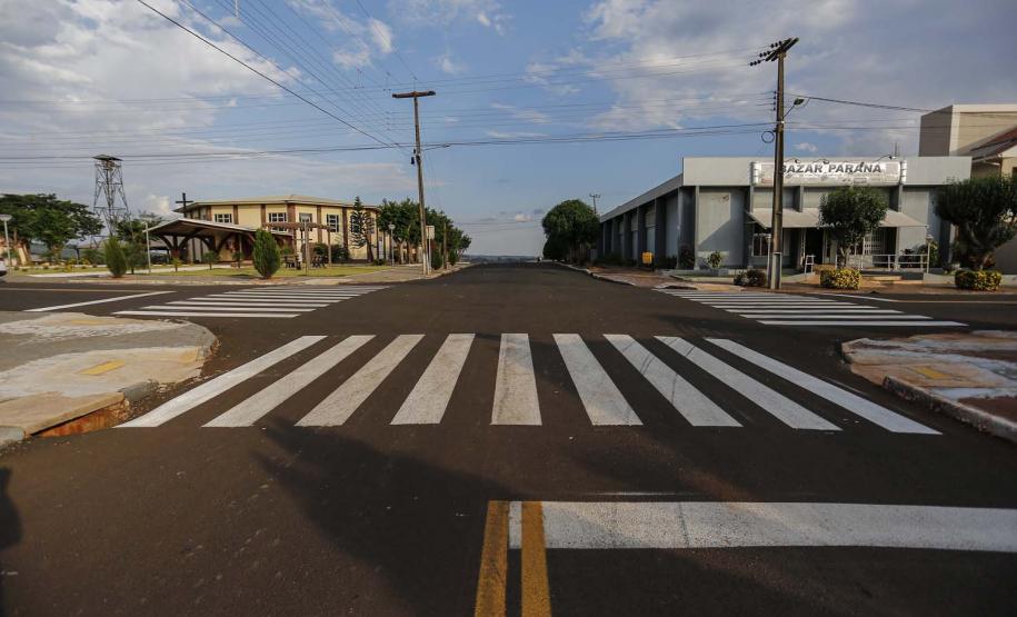 Pavimentação asfaltica no distrito de Dom Armando em Missal- Foto : Jonathan Campos / AEN