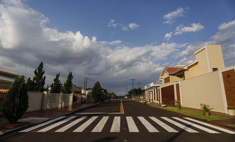 Pavimentação asfaltica no distrito de Dom Armando em Missal- Foto : Jonathan Campos / AEN
