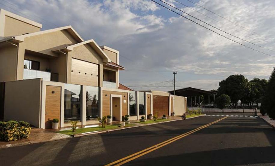 Pavimentação asfaltica no distrito de Dom Armando em Missal- Foto : Jonathan Campos / AEN