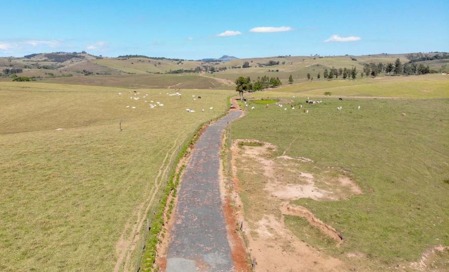 Pavimentação poliédrica em paralelepipedo rodovia oscar fogaça leite em ribeirao claro.