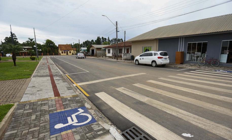 Investimentos garantem asfalto novo e teatro para Ipiranga