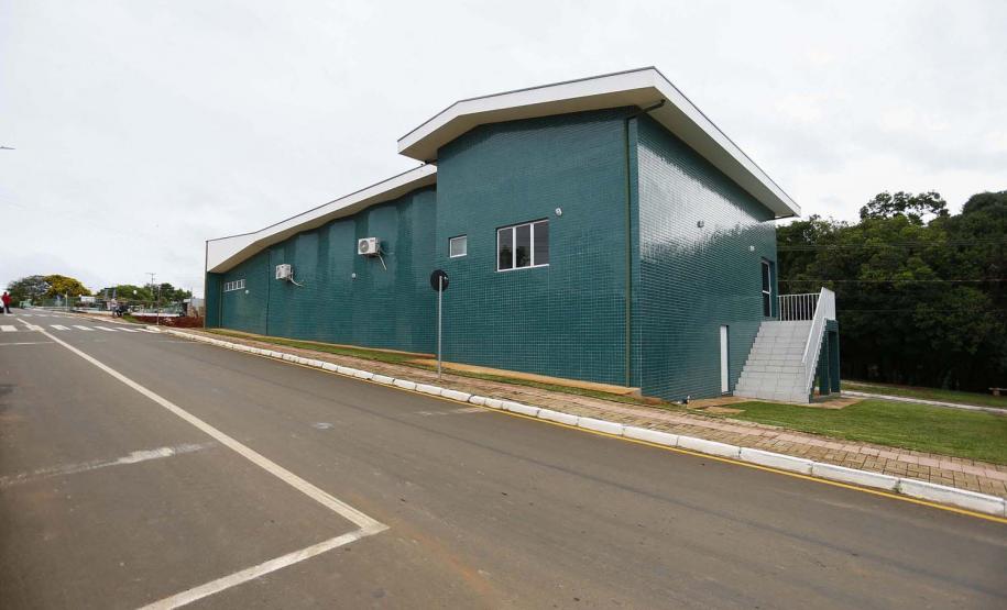 Investimentos garantem asfalto novo e teatro para Ipiranga