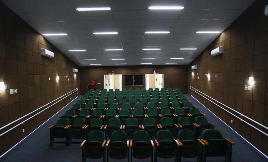 Investimentos garantem asfalto novo e teatro para Ipiranga