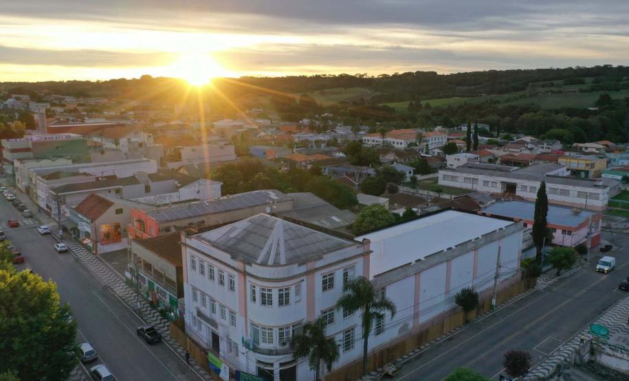 Histórico Cine Teatro de Palmeira ganha revitalização completa