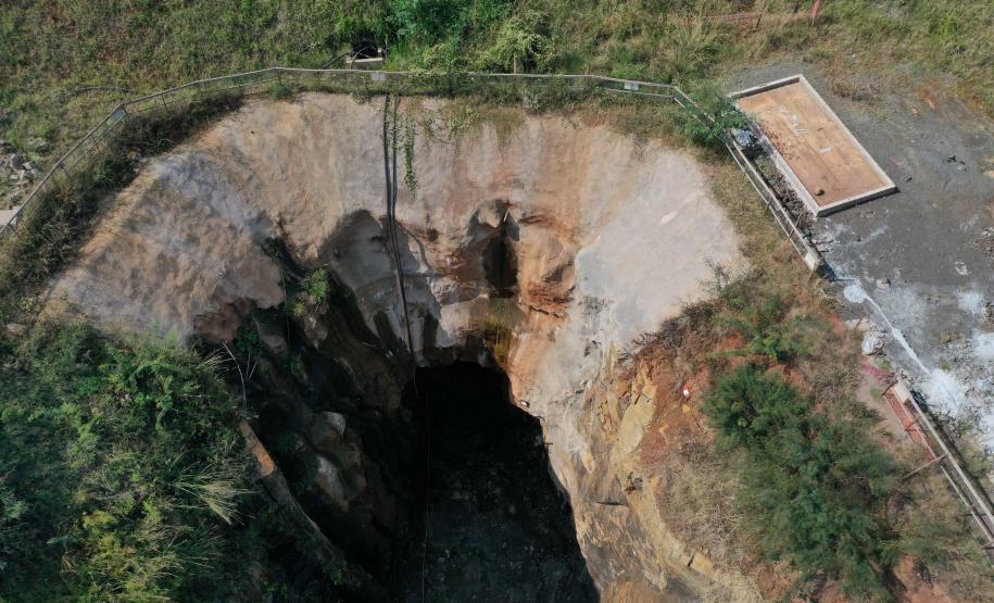 Construção de túnel em Francisco Beltrão.