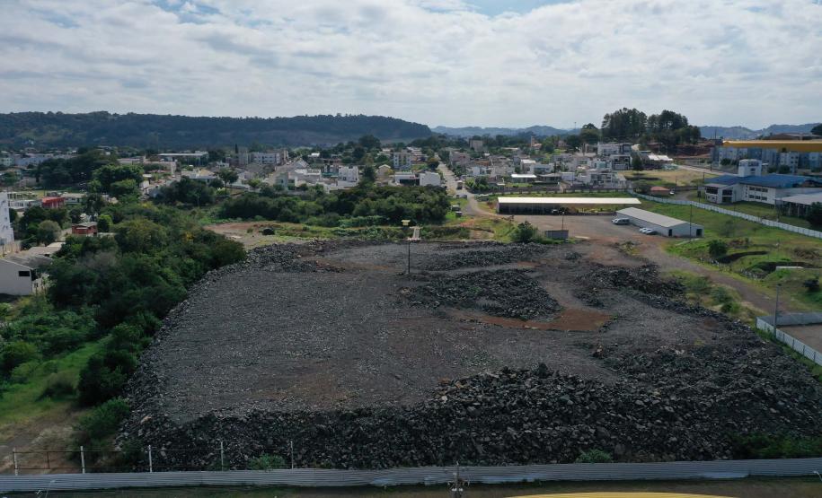 Construção de túnel em Francisco Beltrão.